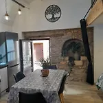 Au Bord De La Riviere Apartman